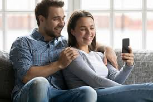 Çiftler İçin Telefon ve Gizlilik Adabı
